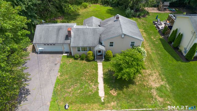 82 Sande Avenue, Waterbury, CT 06706