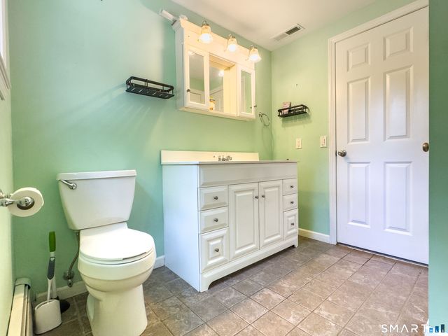 82 Sande Avenue, Waterbury, CT 06706