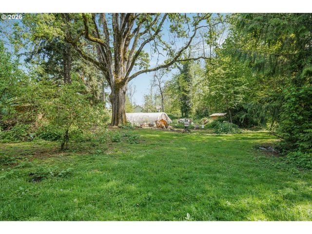 14450 THAYER Rd, Oregon City, OR 97045
