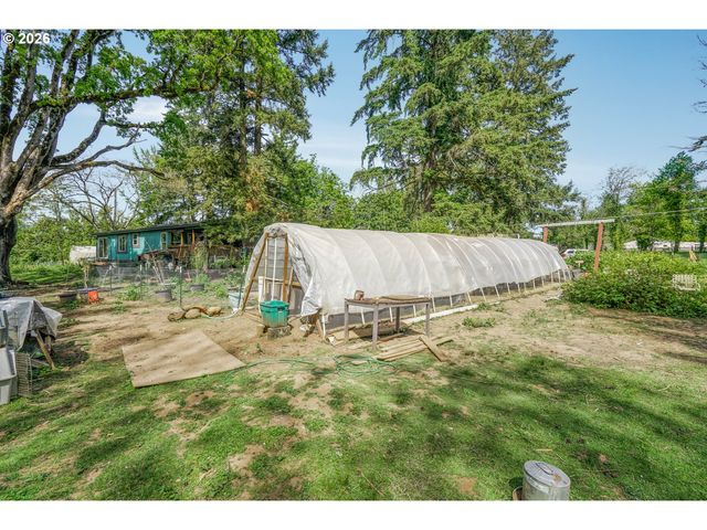 14450 THAYER Rd, Oregon City, OR 97045