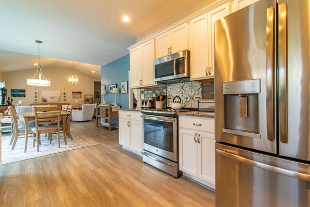 123 Falcon Ridge Road, Milford, NH 03055