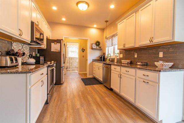 123 Falcon Ridge Road, Milford, NH 03055