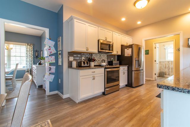 123 Falcon Ridge Road, Milford, NH 03055