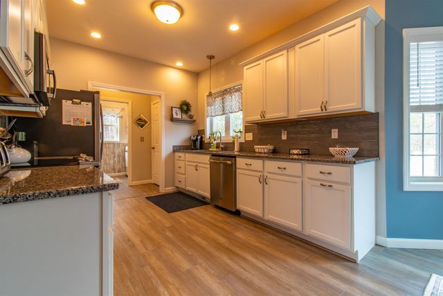 123 Falcon Ridge Road, Milford, NH 03055