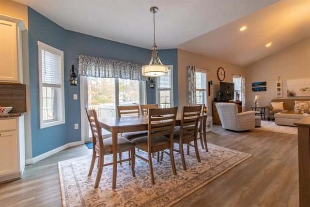 123 Falcon Ridge Road, Milford, NH 03055