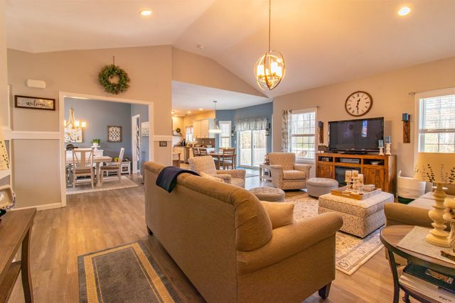 123 Falcon Ridge Road, Milford, NH 03055