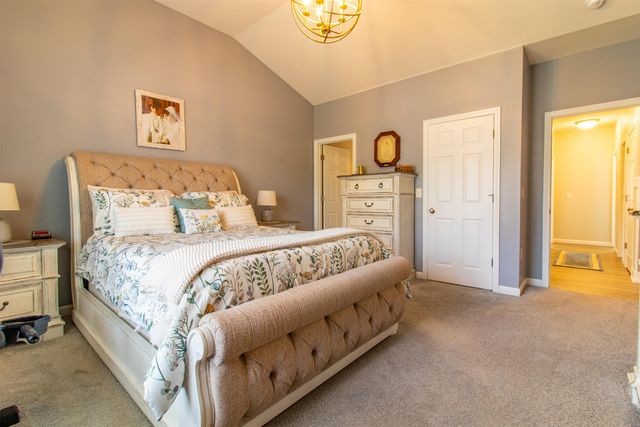 123 Falcon Ridge Road, Milford, NH 03055