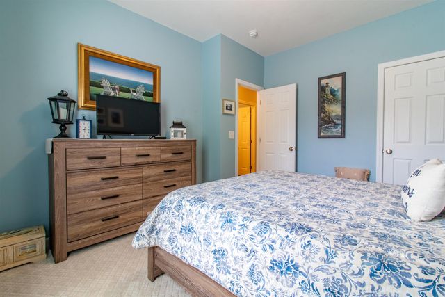 123 Falcon Ridge Road, Milford, NH 03055