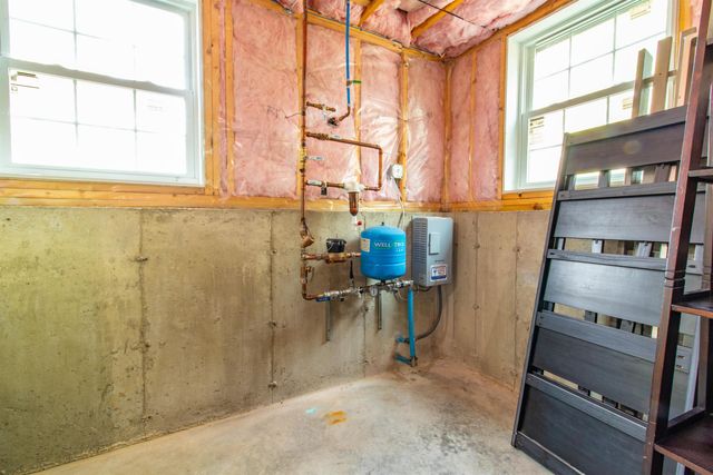 123 Falcon Ridge Road, Milford, NH 03055