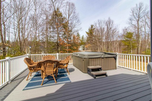 123 Falcon Ridge Road, Milford, NH 03055