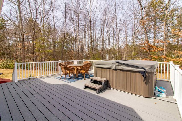 123 Falcon Ridge Road, Milford, NH 03055