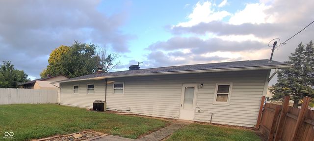 544 Sweetbriar Avenue, New Whiteland, IN 46184