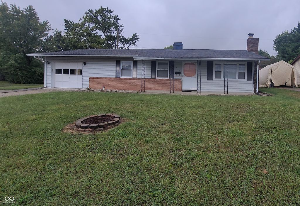 544 Sweetbriar Avenue, New Whiteland, IN 46184