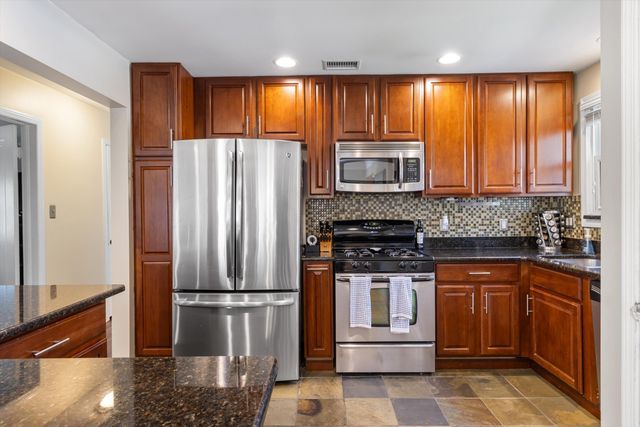 418 N Blair Avenue, Royal Oak, MI 48067