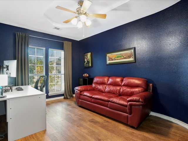 1616 Bassett Hound Drive, Fort Worth, TX 76052