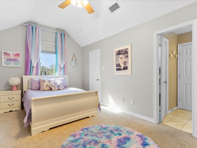 1616 Bassett Hound Drive, Fort Worth, TX 76052