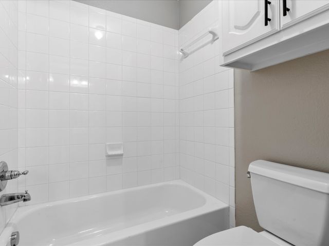 1616 Bassett Hound Drive, Fort Worth, TX 76052