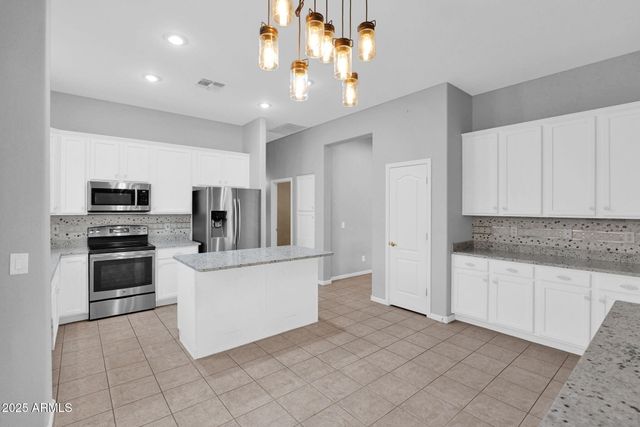 3810 E LATHAM Court, Gilbert, AZ 85297