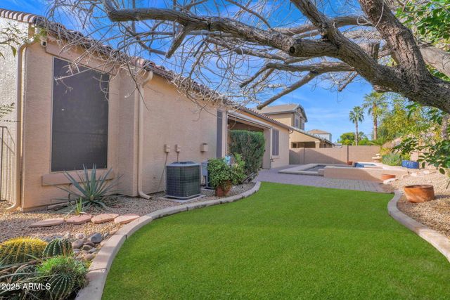 3810 E LATHAM Court, Gilbert, AZ 85297