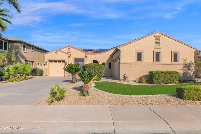 3810 E LATHAM Court, Gilbert, AZ 85297
