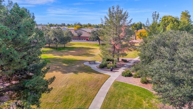 3810 E LATHAM Court, Gilbert, AZ 85297