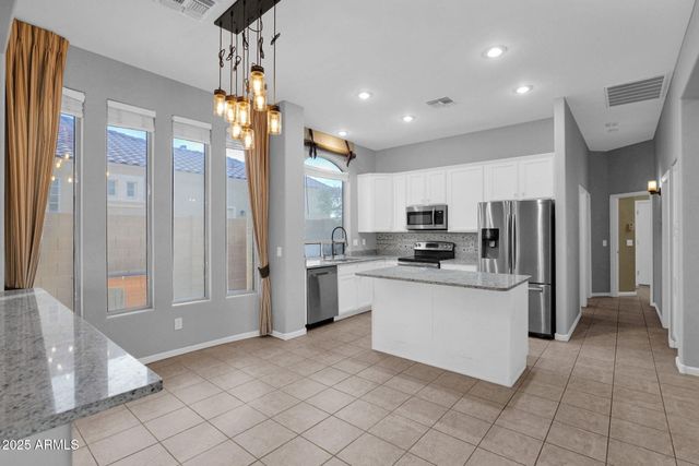 3810 E LATHAM Court, Gilbert, AZ 85297