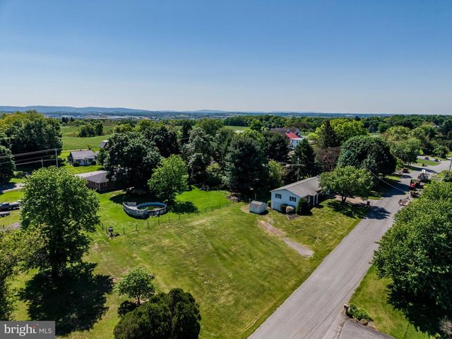 274 CHERRY LANE DRIVE, Chambersburg, PA 17202