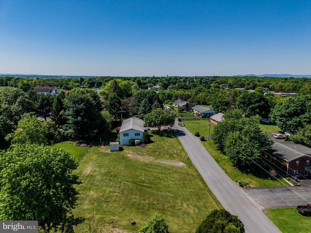 274 CHERRY LANE DRIVE, Chambersburg, PA 17202