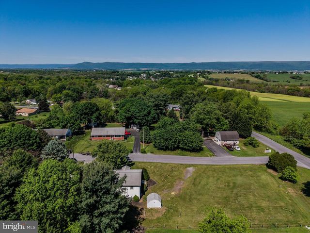 274 CHERRY LANE DRIVE, Chambersburg, PA 17202