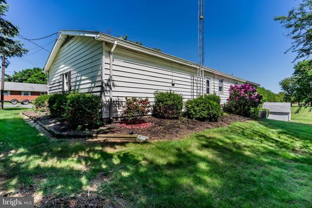 274 CHERRY LANE DRIVE, Chambersburg, PA 17202