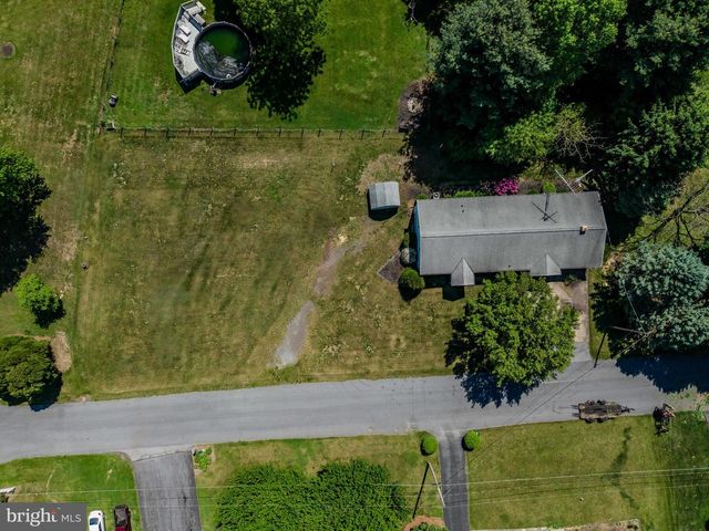274 CHERRY LANE DRIVE, Chambersburg, PA 17202