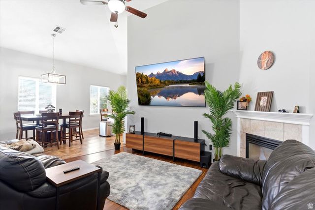 4621 S WEDGEWOOD DR, Roy, UT 84067