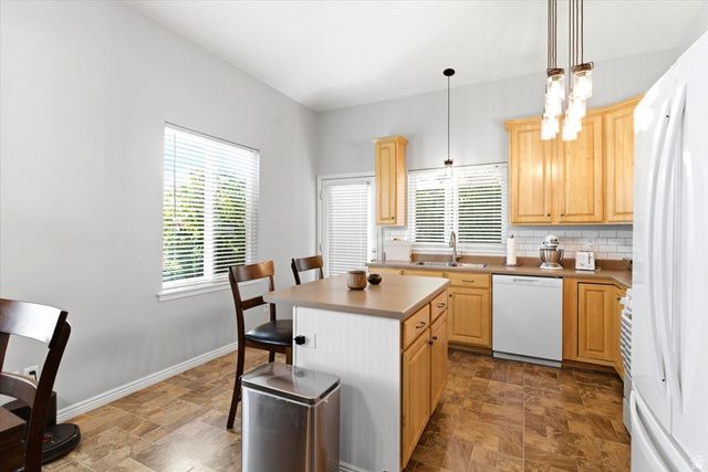 4621 S WEDGEWOOD DR, Roy, UT 84067