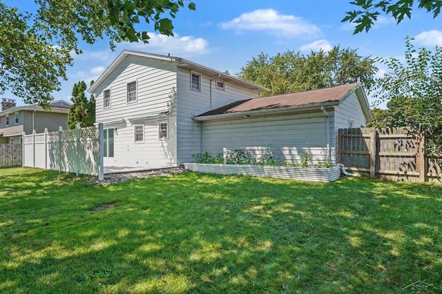 698 Plymouth Drive, Saginaw Twp, MI 48638