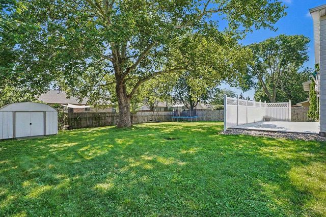 698 Plymouth Drive, Saginaw Twp, MI 48638