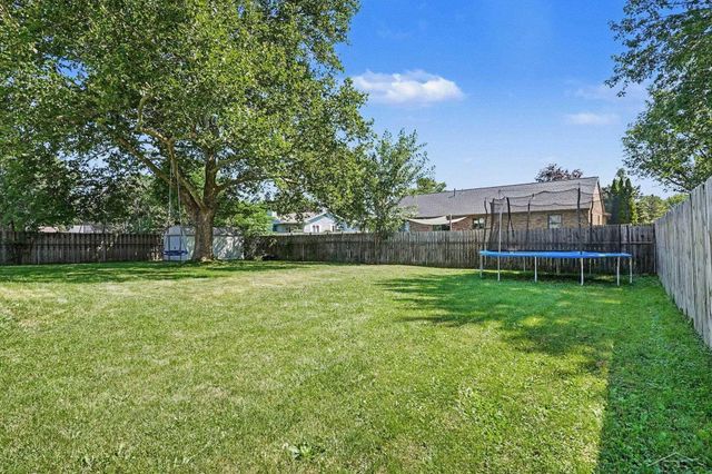698 Plymouth Drive, Saginaw Twp, MI 48638