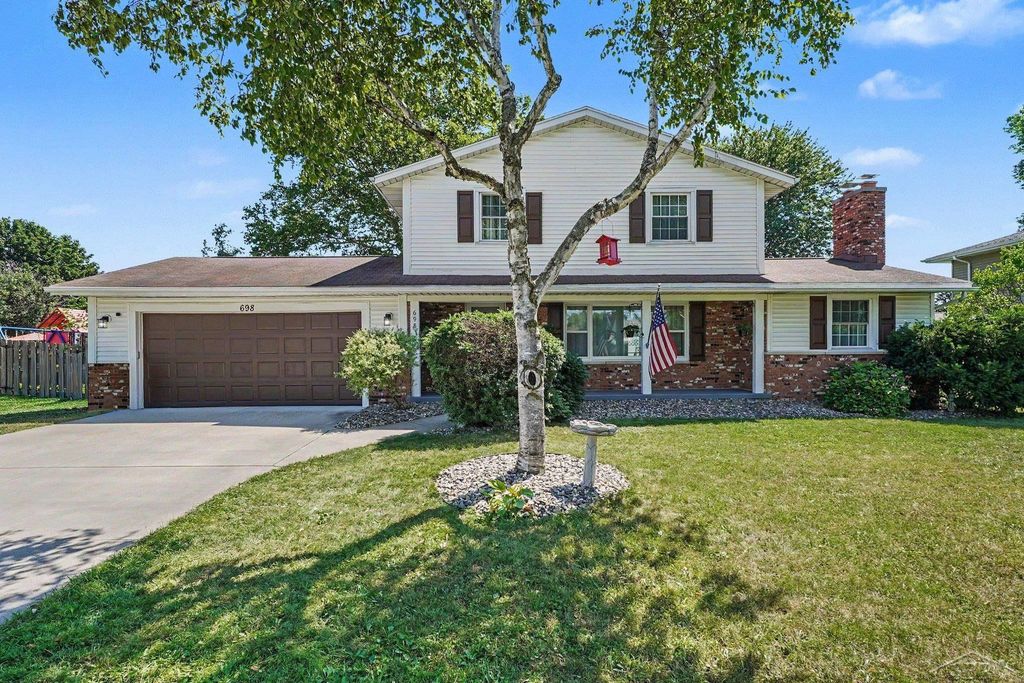 698 Plymouth Drive, Saginaw Twp, MI 48638