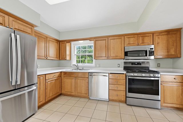 7620 W Drexel AVENUE, Franklin, WI 53132