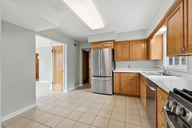 7620 W Drexel AVENUE, Franklin, WI 53132