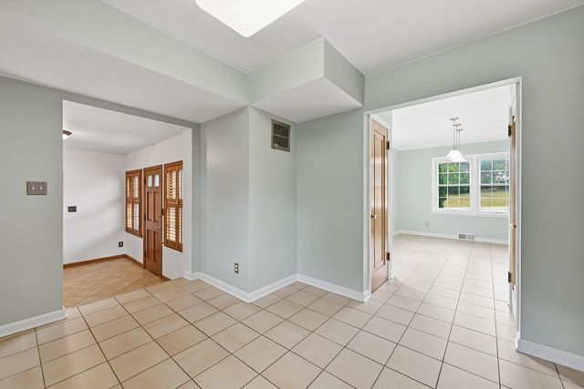 7620 W Drexel AVENUE, Franklin, WI 53132
