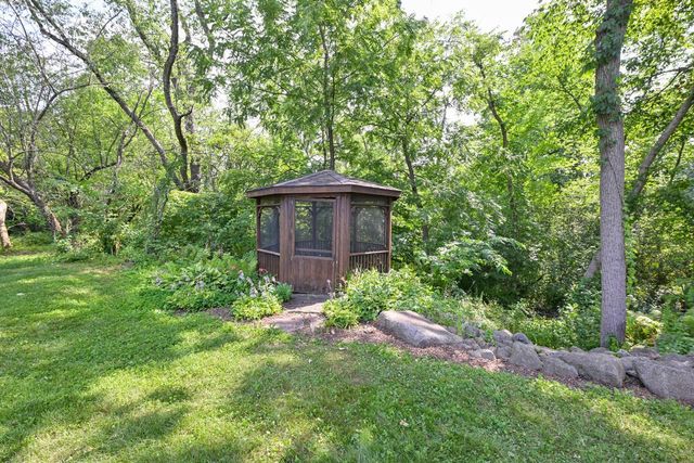 7620 W Drexel AVENUE, Franklin, WI 53132