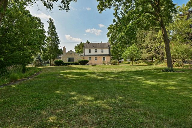 7620 W Drexel AVENUE, Franklin, WI 53132