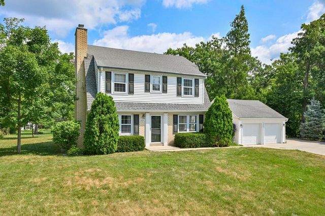 7620 W Drexel AVENUE, Franklin, WI 53132