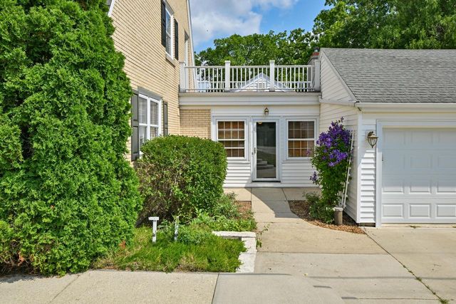 7620 W Drexel AVENUE, Franklin, WI 53132
