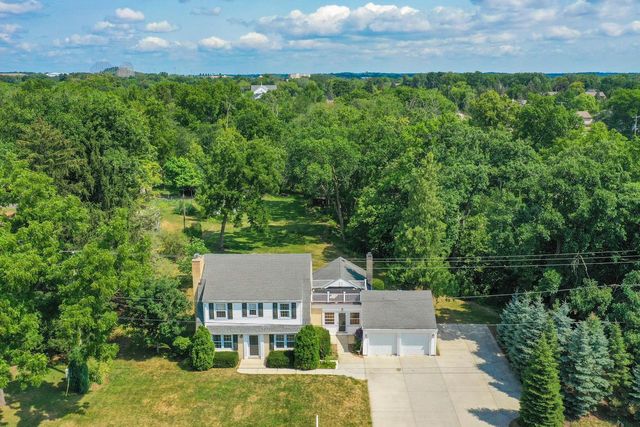 7620 W Drexel AVENUE, Franklin, WI 53132