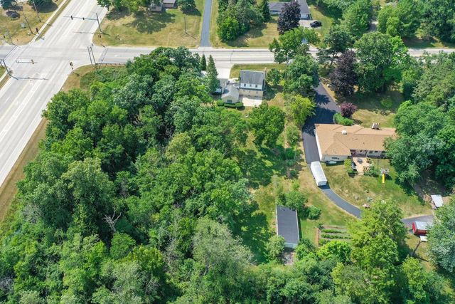 7620 W Drexel AVENUE, Franklin, WI 53132