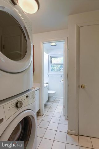 6100 DRIFTWOOD DR, Harrisburg, PA 17111