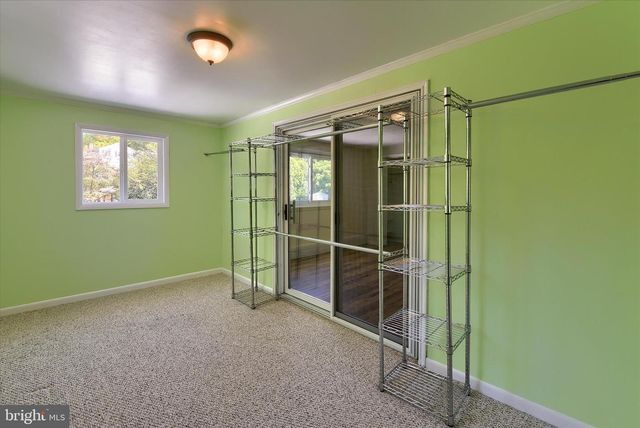6100 DRIFTWOOD DR, Harrisburg, PA 17111