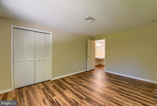 6100 DRIFTWOOD DR, Harrisburg, PA 17111