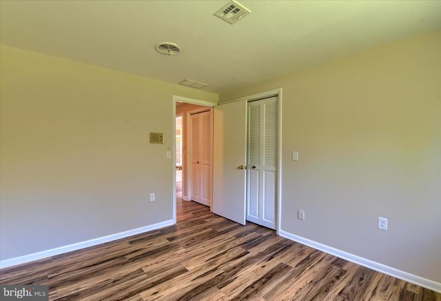 6100 DRIFTWOOD DR, Harrisburg, PA 17111